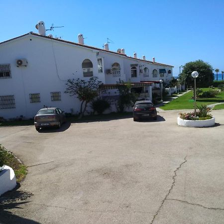 Bungalow Charo Torre de Benagalbon Exterior photo